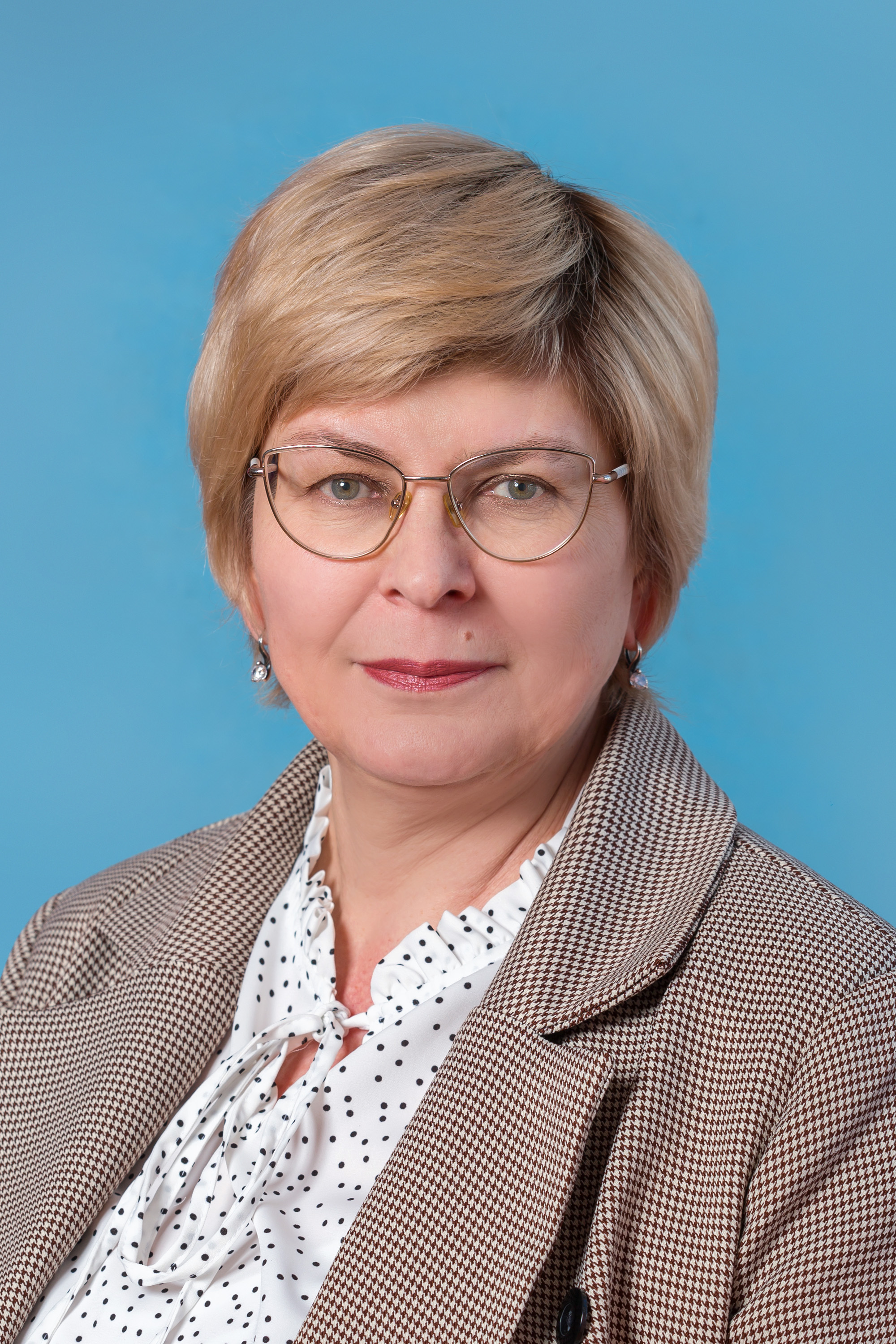Ленева Марина Анатольевна.